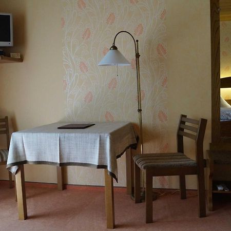 Cafe Best Gaestezimmer Bullau Экстерьер фото