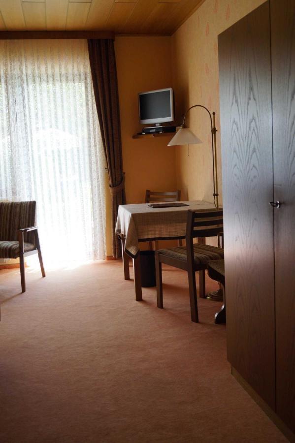 Cafe Best Gaestezimmer Bullau Экстерьер фото
